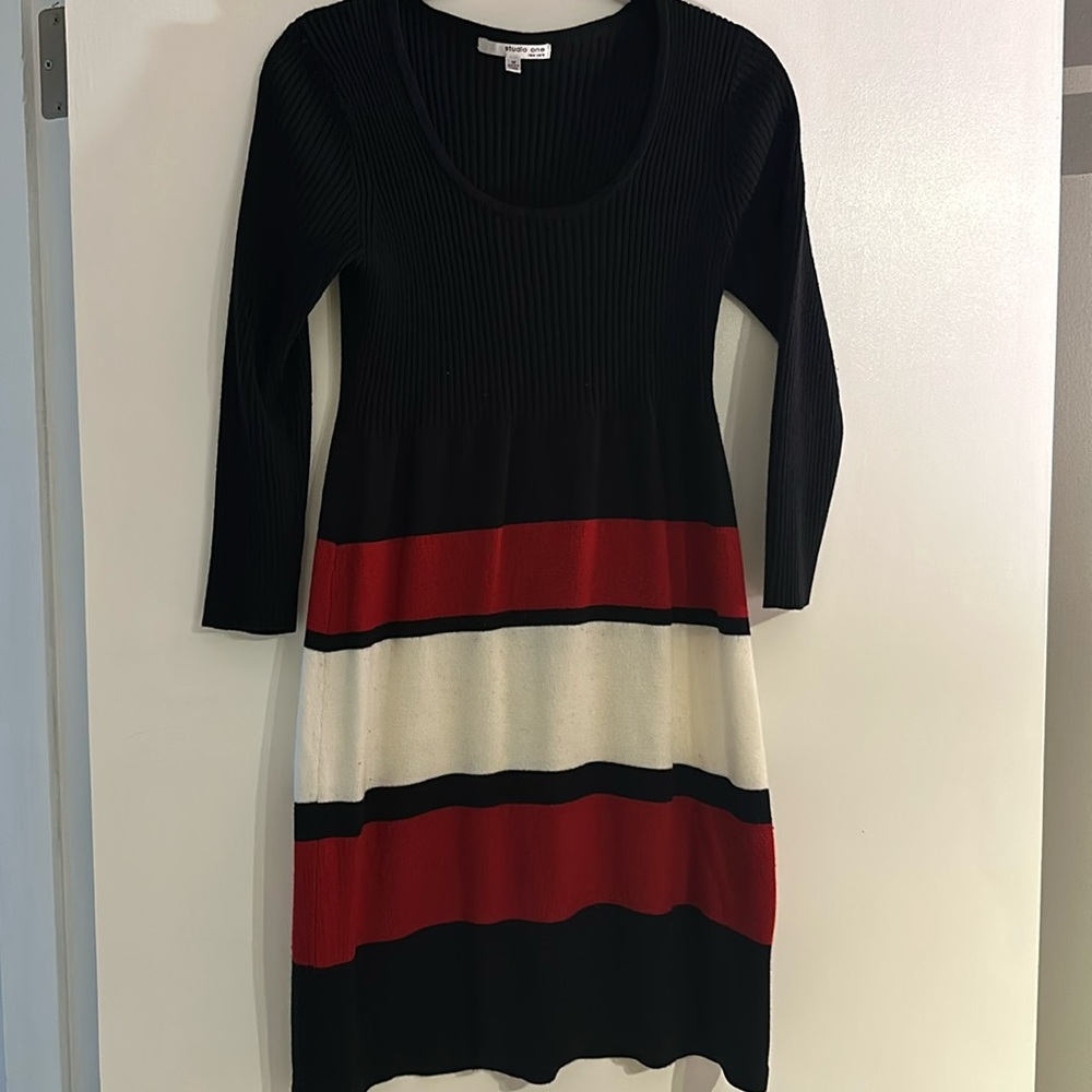 Studio one winter dress sz M